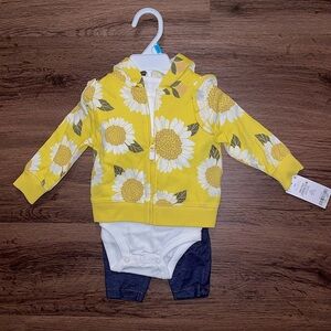 NWT Carter’s Sunflower Outfit (6m)